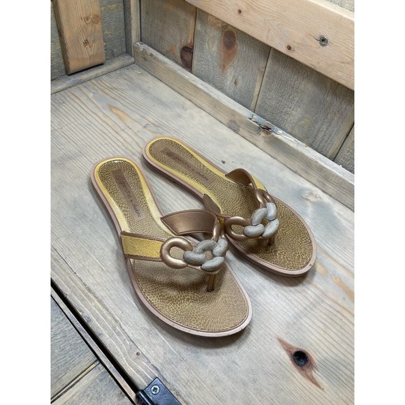 US8 Grendha by Shakira Gold Yellow Flat Summer Sandals - Picture 1 of 5